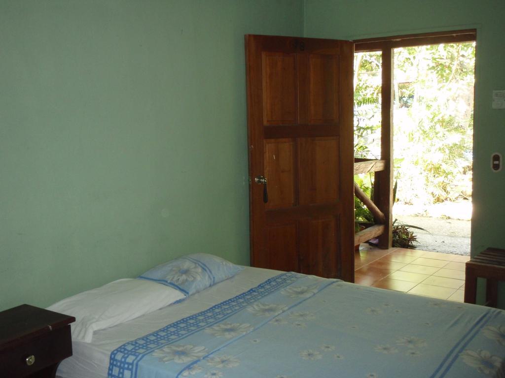 Guest House Posada Ixchel El Remate Ruang foto